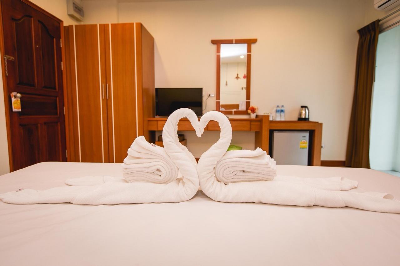 Fulla Place Patong Exterior photo