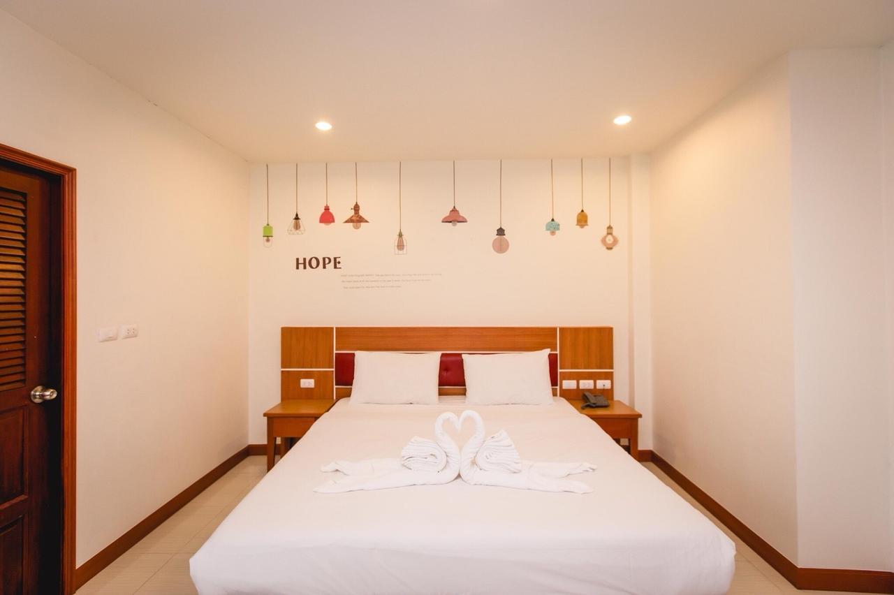 Fulla Place Patong Exterior photo
