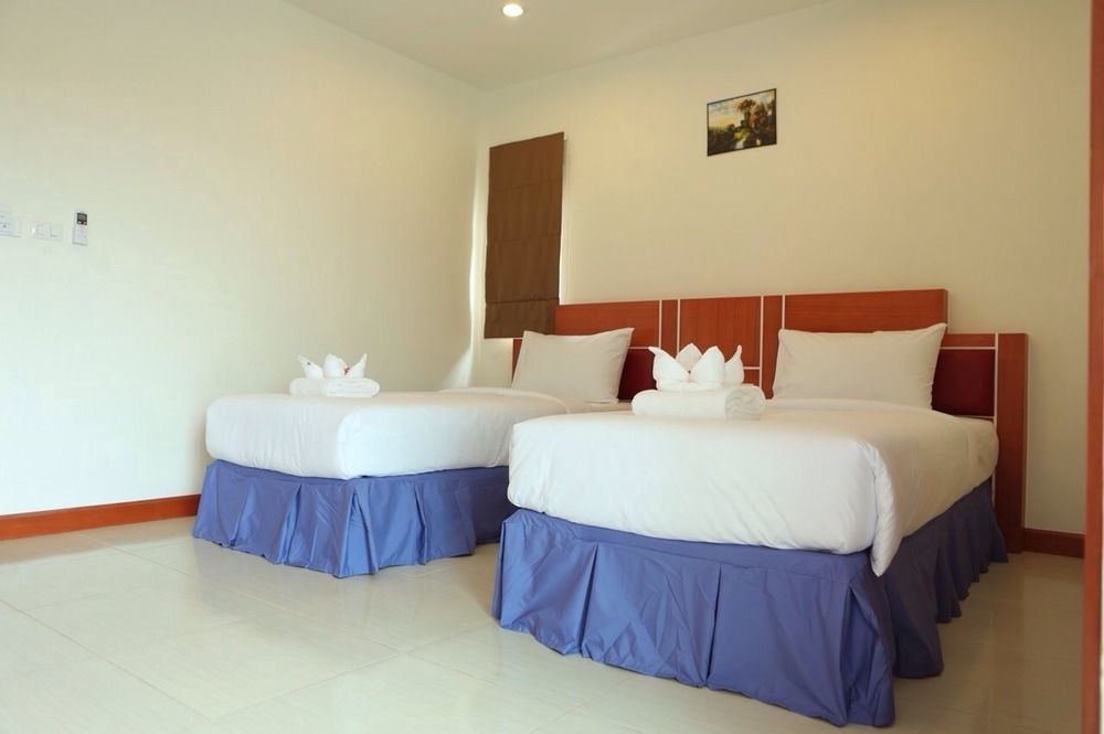 Fulla Place Patong Exterior photo
