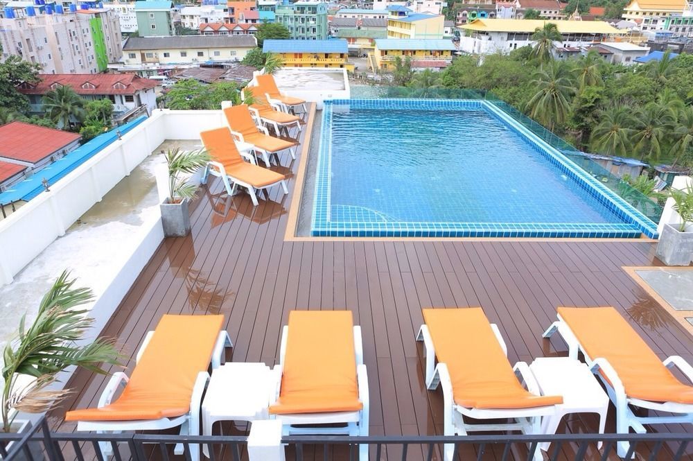 Fulla Place Patong Exterior photo