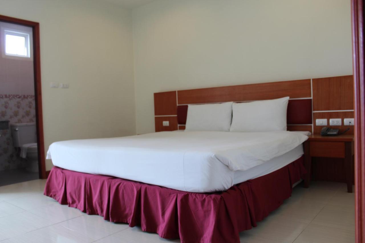 Fulla Place Patong Exterior photo