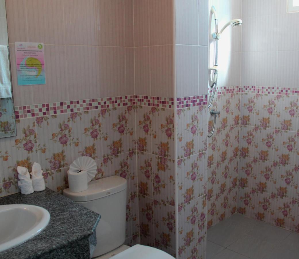 Fulla Place Patong Exterior photo
