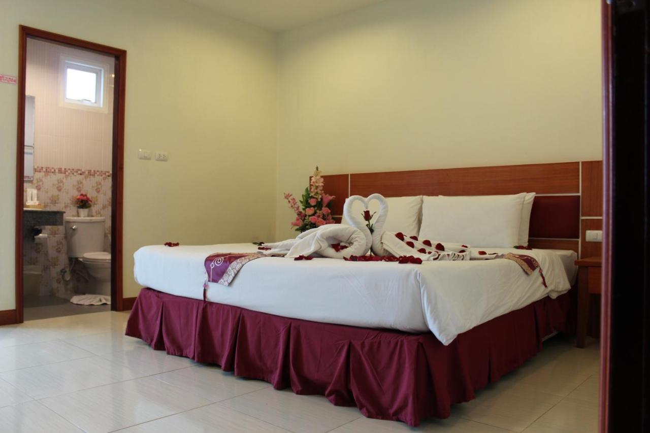 Fulla Place Patong Exterior photo